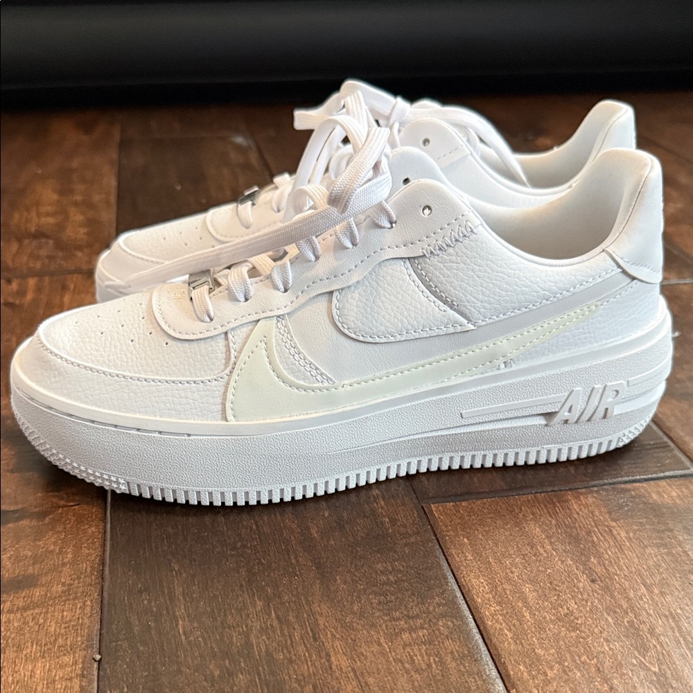 Nike Air Force 1 Brand New Women’s Sneakers